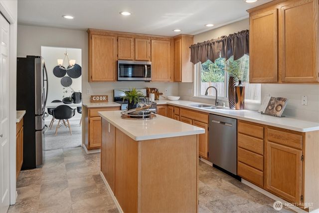 10325 SE 185th Place, Renton, WA 98055