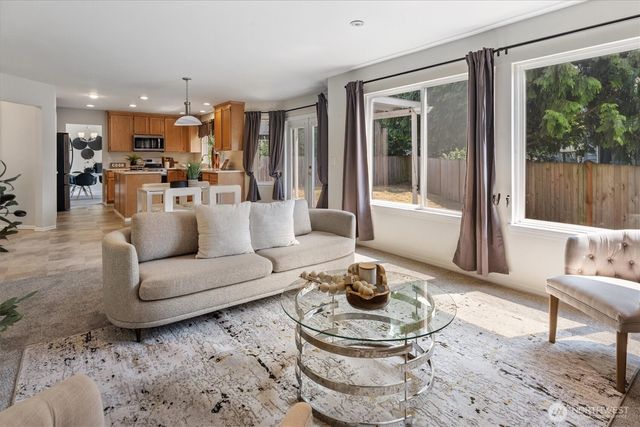 10325 SE 185th Place, Renton, WA 98055