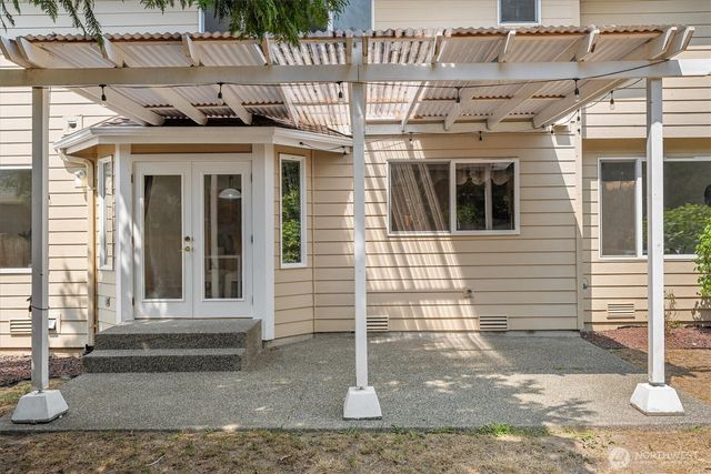 10325 SE 185th Place, Renton, WA 98055