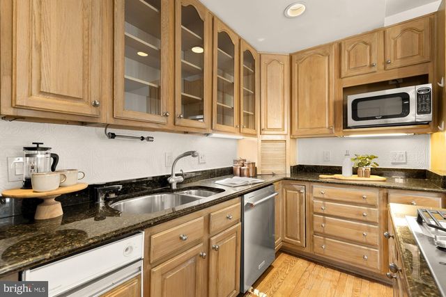 1829 RIGGS PL NW, Washington, DC 20009