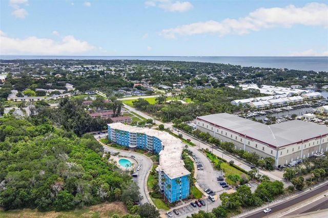 3315 58TH AVENUE S 105, St Petersburg, FL 33712