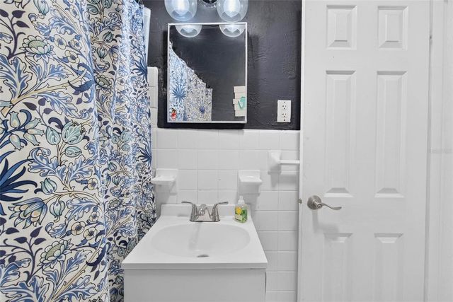 3315 58TH AVENUE S 105, St Petersburg, FL 33712