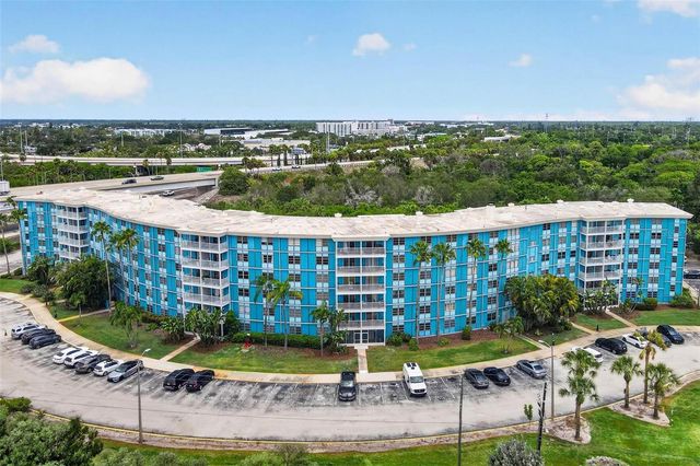 3315 58TH AVENUE S 105, St Petersburg, FL 33712