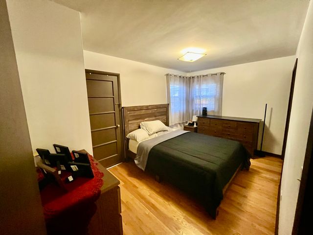6822 W Higgins Avenue, Chicago, IL 60656