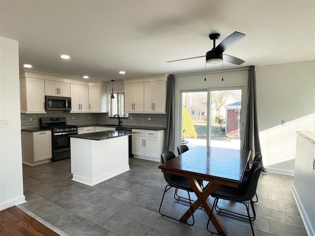 9358 Marie Court, Livonia, MI 48150