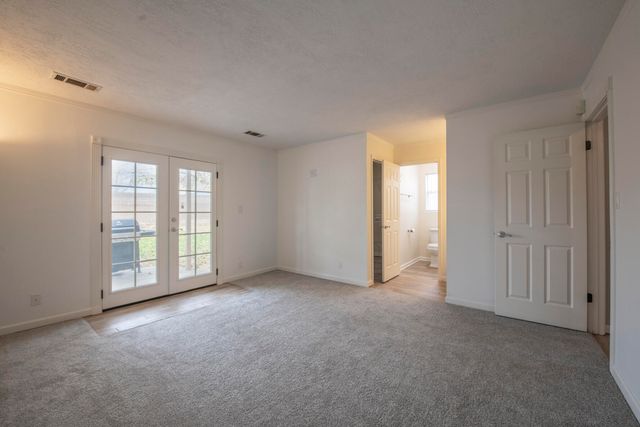 565 Littler Drive SE, Rio Rancho, NM 87124