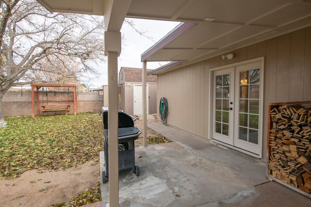 565 Littler Drive SE, Rio Rancho, NM 87124