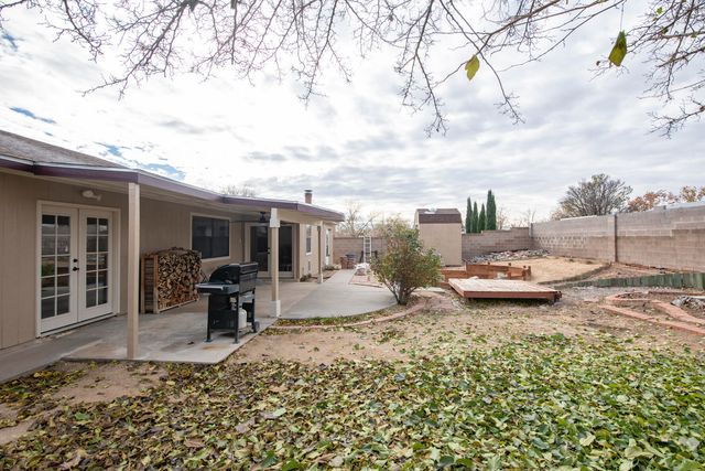 565 Littler Drive SE, Rio Rancho, NM 87124