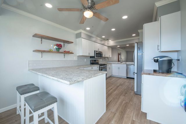 565 Littler Drive SE, Rio Rancho, NM 87124