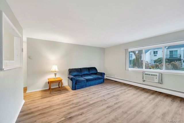 40 Richmond Boulevard 3B, Ronkonkoma, NY 11779