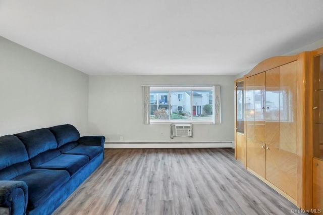 40 Richmond Boulevard 3B, Ronkonkoma, NY 11779