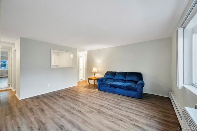 40 Richmond Boulevard 3B, Ronkonkoma, NY 11779