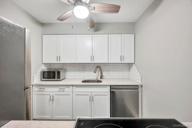 40 Richmond Boulevard 3B, Ronkonkoma, NY 11779