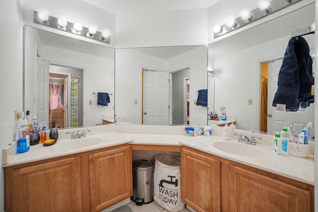 836 Tallgrass Drive, Bartlett, IL 60103