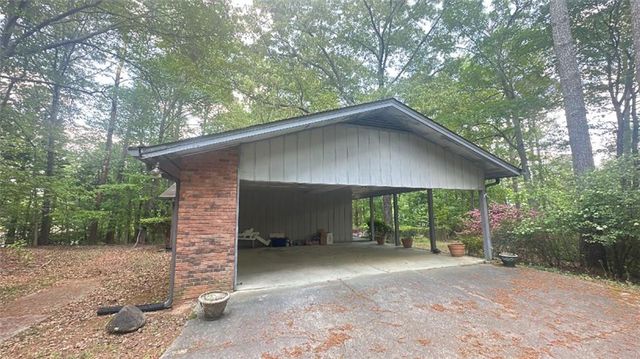 1988 Rockdale Circle, Snellville, GA 30078
