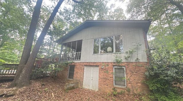 1988 Rockdale Circle, Snellville, GA 30078