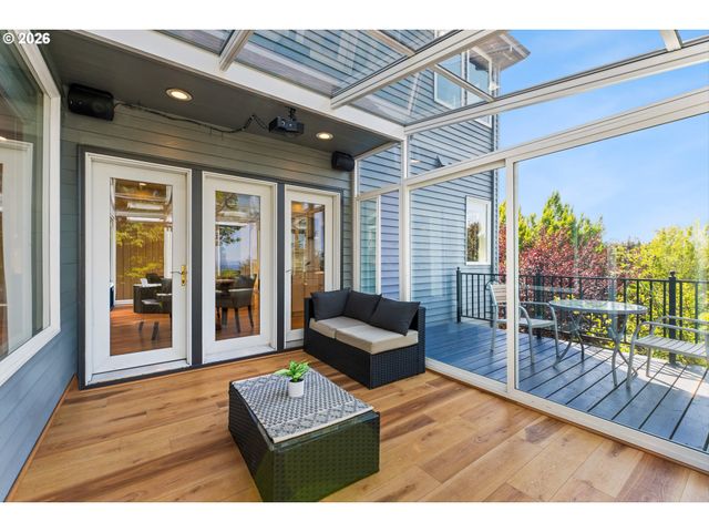 8711 Nw BENSON St, Portland, OR 97229