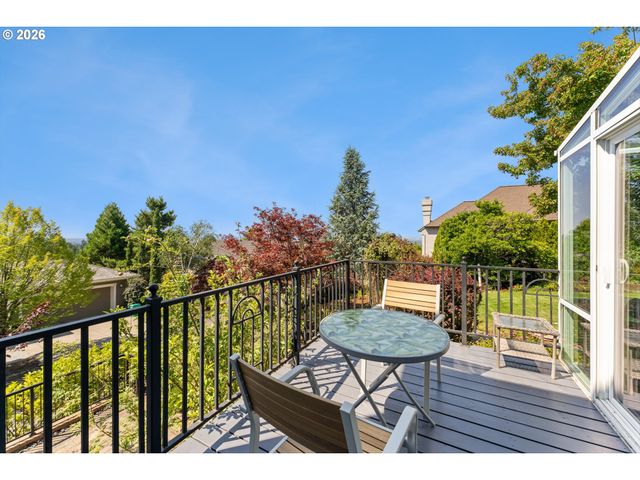 8711 Nw BENSON St, Portland, OR 97229