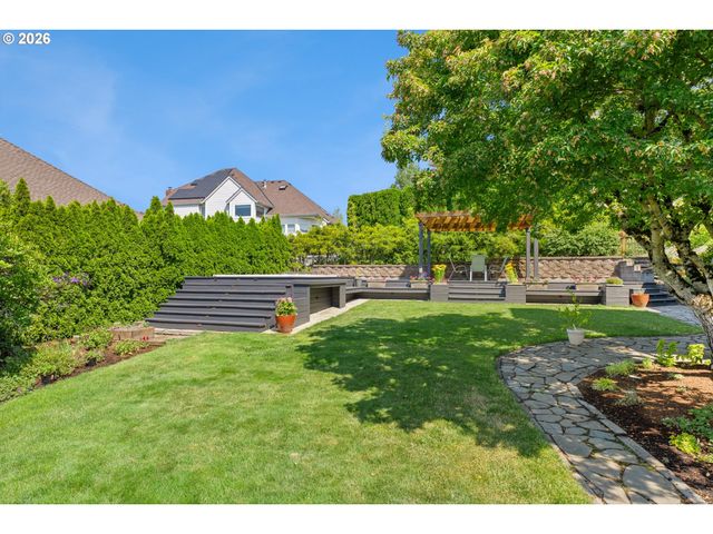 8711 Nw BENSON St, Portland, OR 97229