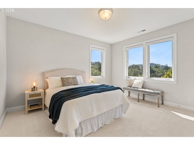 8711 Nw BENSON St, Portland, OR 97229