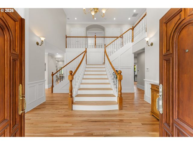 8711 Nw BENSON St, Portland, OR 97229