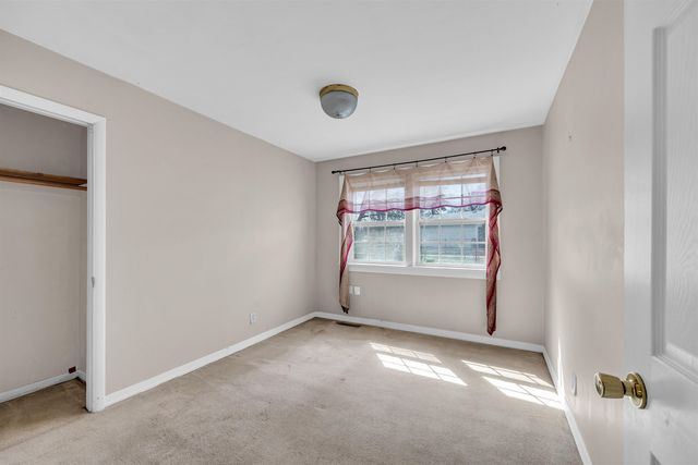 1101 E Denver Dr, Park City, KS 67219