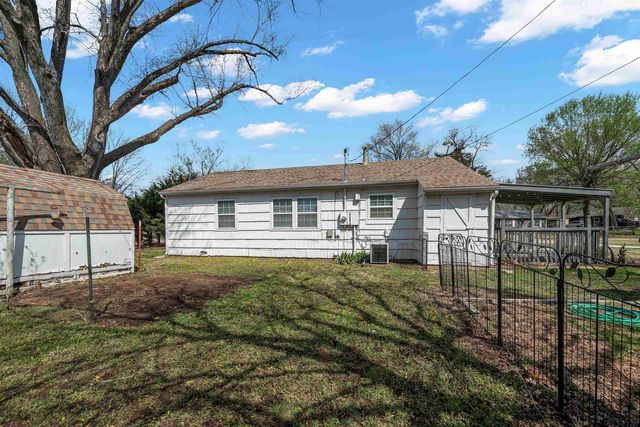 1101 E Denver Dr, Park City, KS 67219