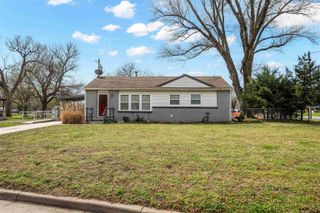 1101 E Denver Dr, Park City, KS 67219