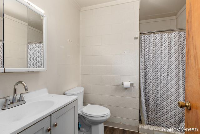 9896 11 Mile Road, Morton Twp, MI 49332