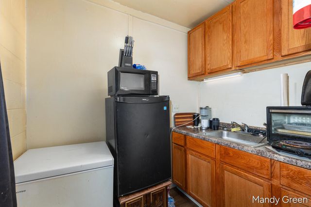 9896 11 Mile Road, Morton Twp, MI 49332