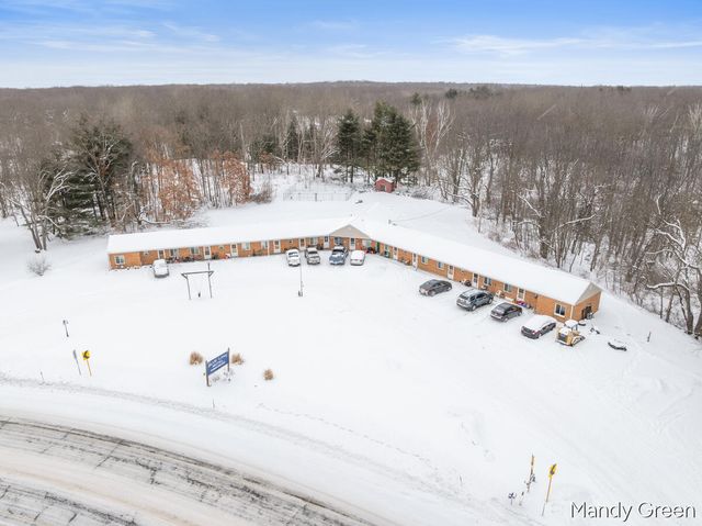 9896 11 Mile Road, Morton Twp, MI 49332