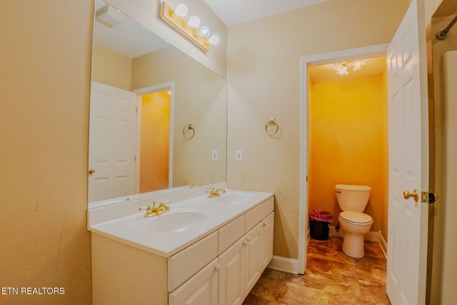 117 Cooper Rd, Tallassee, TN 37878