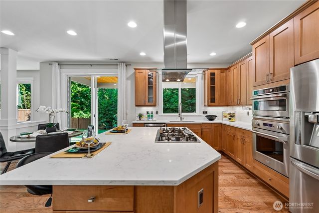 22907 SE 52nd Street, Issaquah, WA 98029