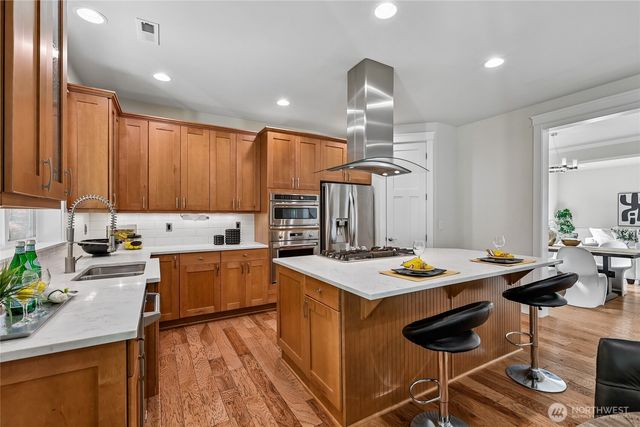 22907 SE 52nd Street, Issaquah, WA 98029