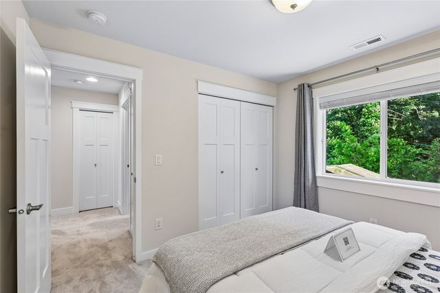 22907 SE 52nd Street, Issaquah, WA 98029