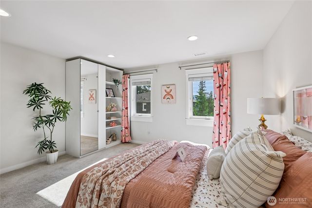 22907 SE 52nd Street, Issaquah, WA 98029