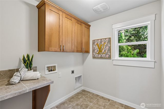 22907 SE 52nd Street, Issaquah, WA 98029