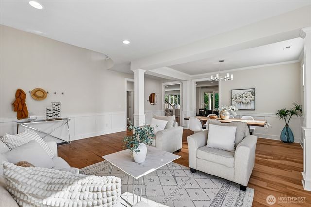 22907 SE 52nd Street, Issaquah, WA 98029