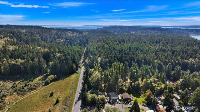 1991 E Beachwood Drive, Freeland, WA 98249