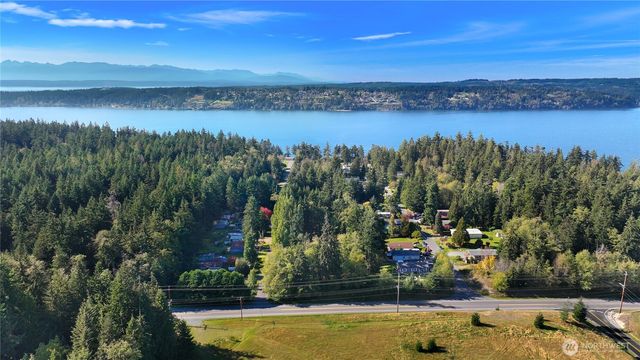 1991 E Beachwood Drive, Freeland, WA 98249
