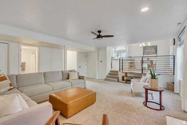 11871 S BLUE HERON DR, Draper, UT 84020