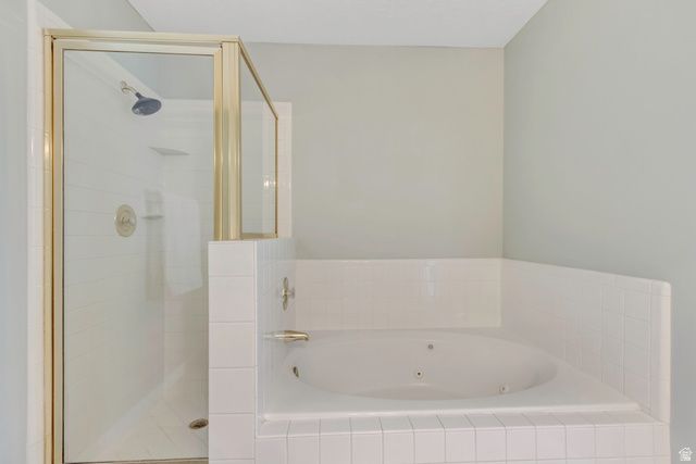 11871 S BLUE HERON DR, Draper, UT 84020