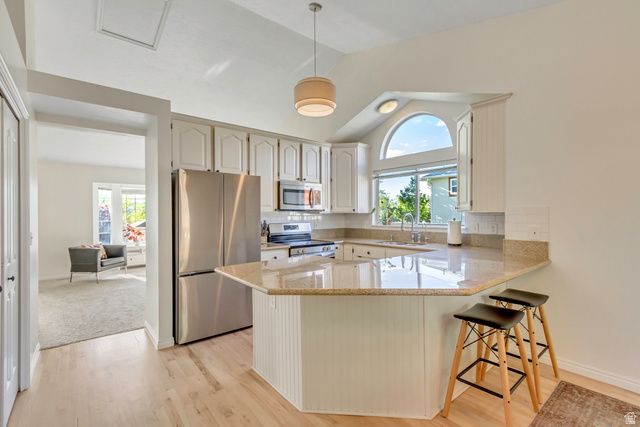 11871 S BLUE HERON DR, Draper, UT 84020