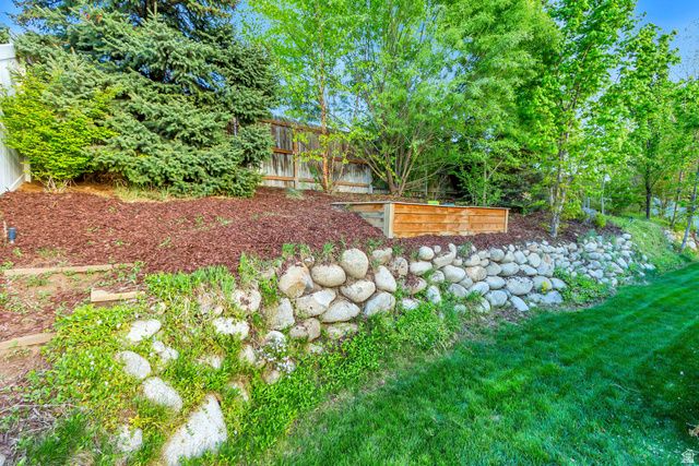 11871 S BLUE HERON DR, Draper, UT 84020