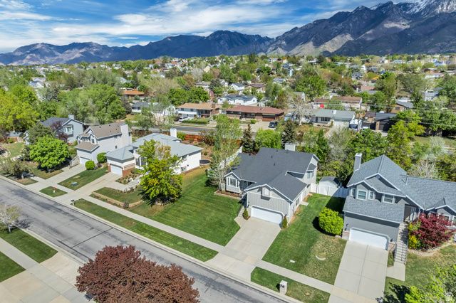11871 S BLUE HERON DR, Draper, UT 84020
