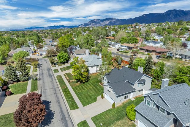 11871 S BLUE HERON DR, Draper, UT 84020