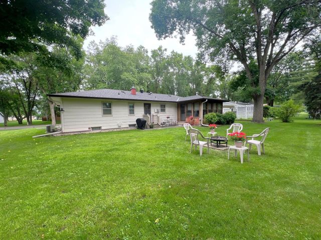 1804 7th Street SW, Willmar, MN 56201