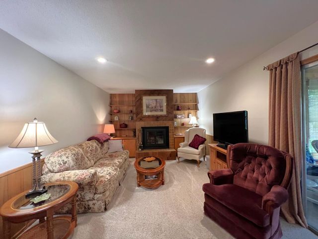 1804 7th Street SW, Willmar, MN 56201