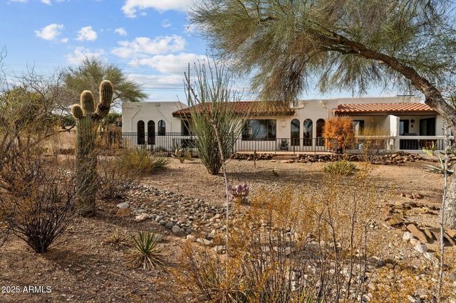 100 N LAZY FOX Road 4, Wickenburg, AZ 85390