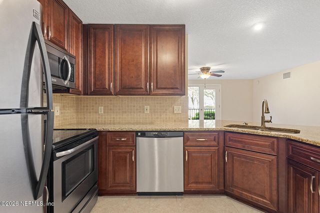 13715 RICHMOND PARK Drive N 304, Jacksonville, FL 32224